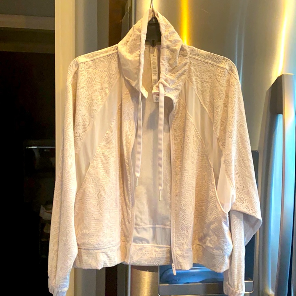 Light weight jacket